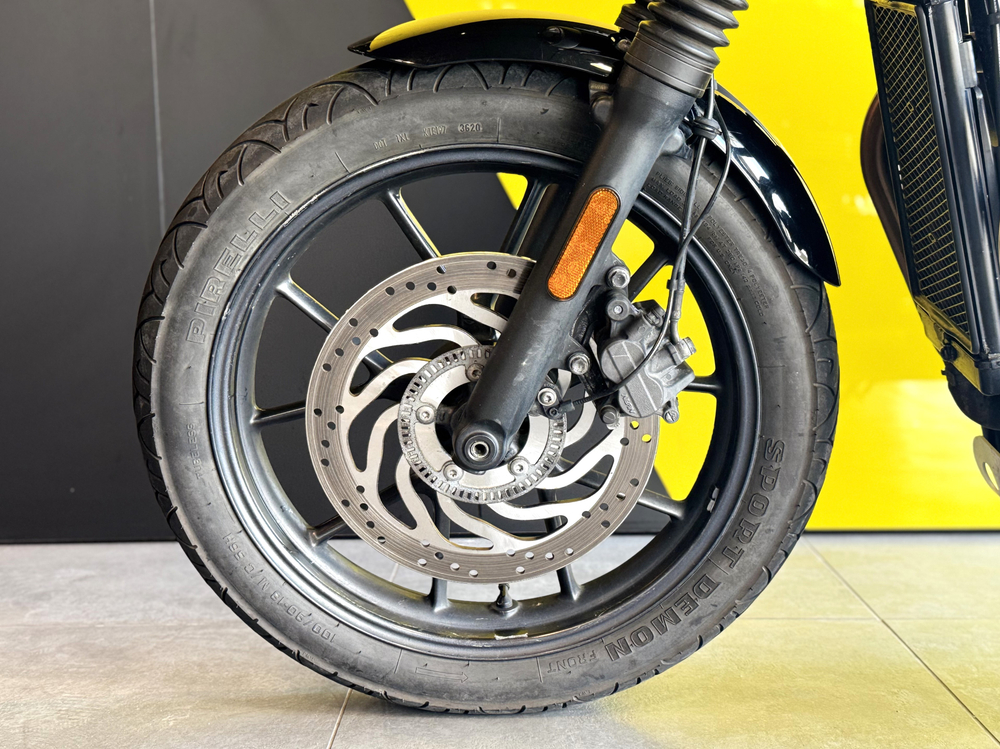Triumph Street Twin 900