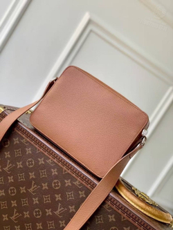 Сумка через плечо Louis Vuitton Boarding