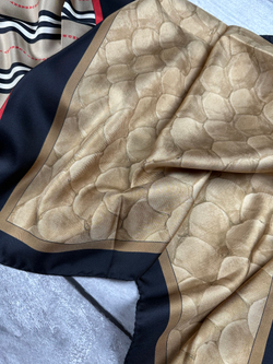 Шёлковый шарф Burberry, 210х70см, Классика/принт, подшит, с бирками и пакетом