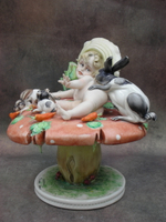 Статуэтка. Фарфор. Малыш с кроликом на мухоморе. Capodimonte. Италия