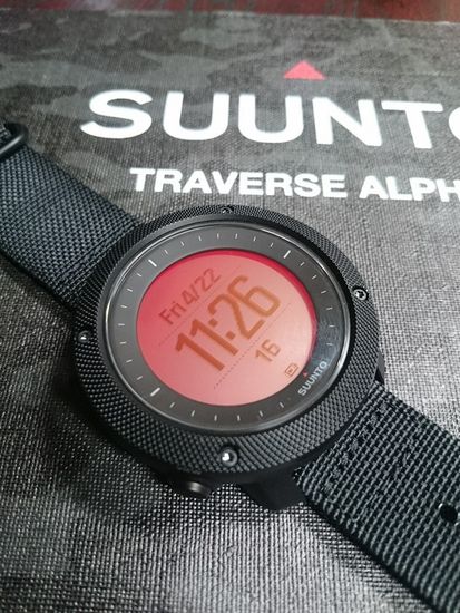 Умные наручные часы Suunto Traverse Alpha Stealth SS022469000