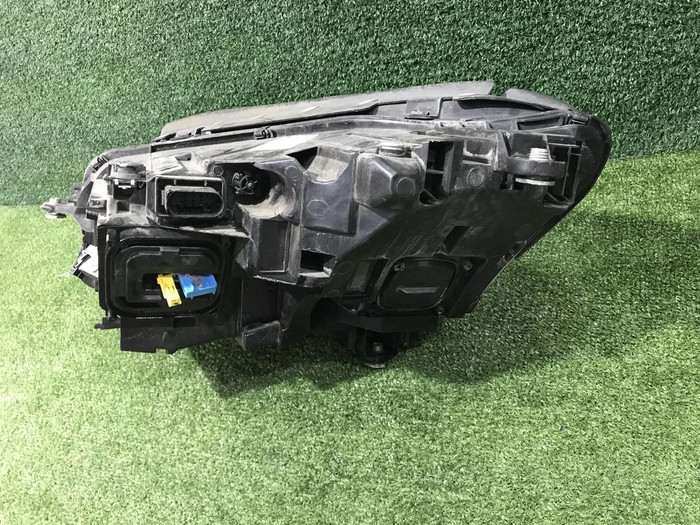 Фара правая Mercedes S W222 (2013-2017) LED