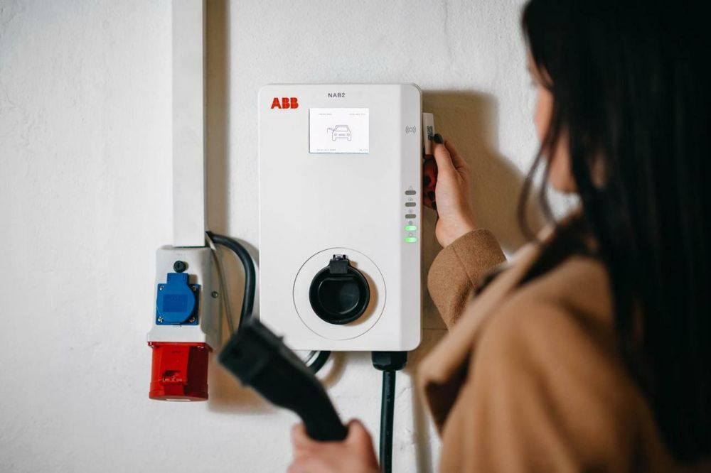 Зарядная станция ABB Terra AC W7-G5-RD-MC-0 Wallbox (6AGC085386) - 4