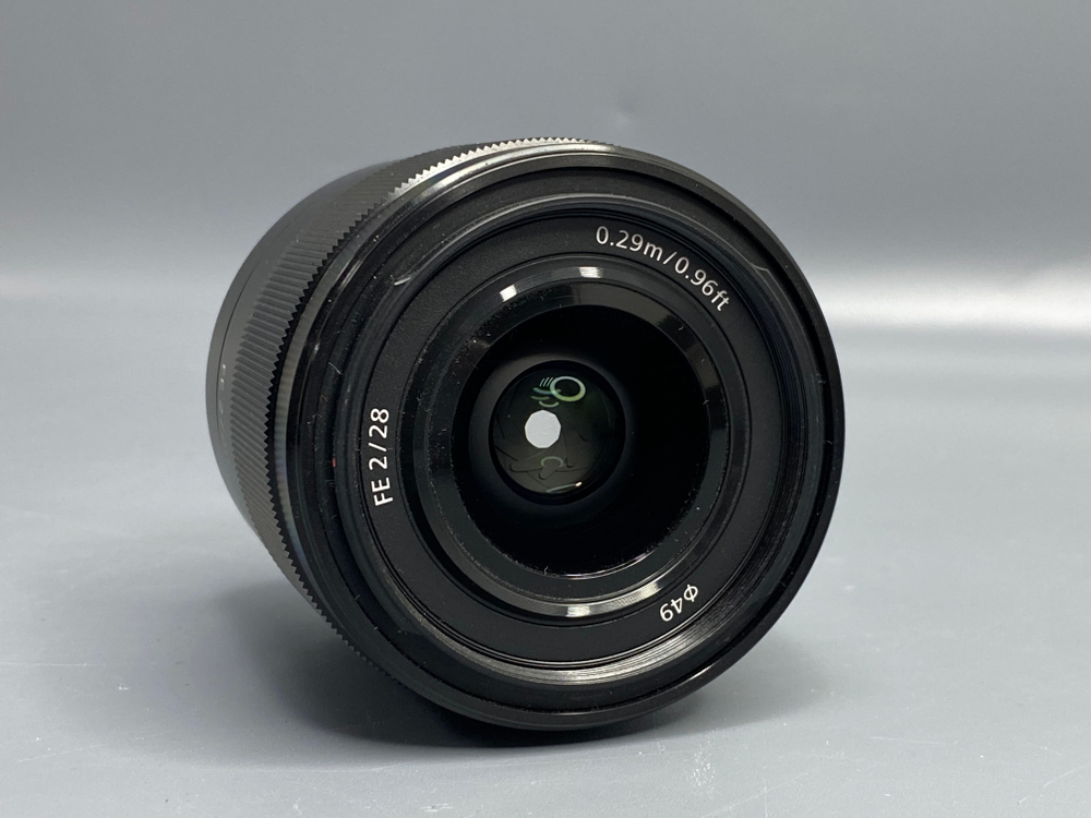 Sony FE 28mm f/2