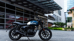 Royal Enfield Hunter 350 Rebel Blue