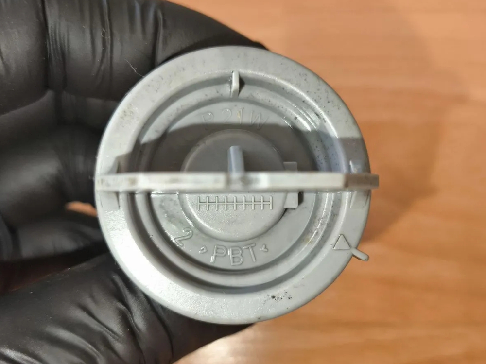 Патрон поворотника передней фары Mercedes C w203 - A0018261982