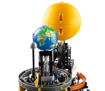 Конструктор LEGO Technic 42179 Планета Земля и Луна на орбите