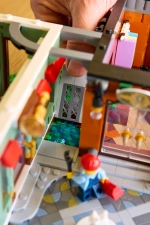 Конструктор LEGO Icons 11371 Shopping Street