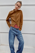 КОРОТКАЯ КУРТКА НА ПУГОВИЦАХ — ZARA