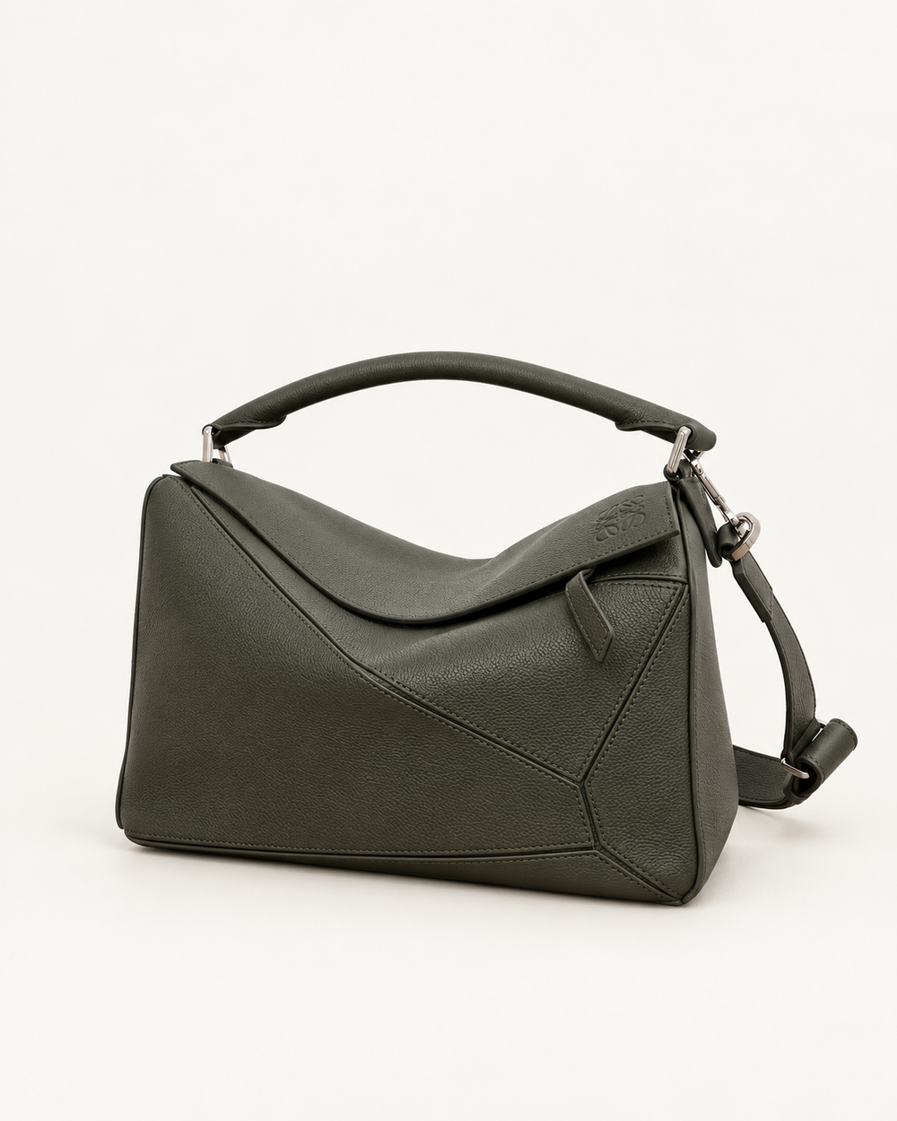 LOEWE Puzzle Large, тёмный коричнево-зелёный оттенок