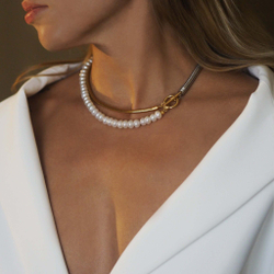 snake pearl choker