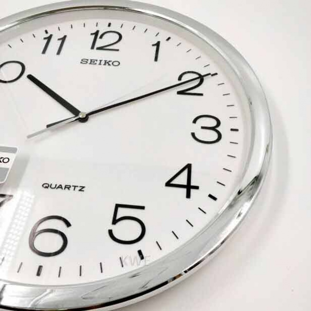 Настенные часы Seiko QXA020S