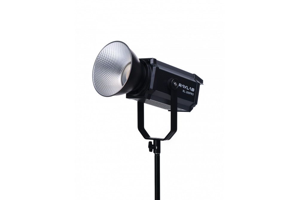 Осветитель светодиодный Raylab RL-200PRO 2700-6500K с пультом