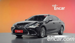 Lexus ES300h — 2023