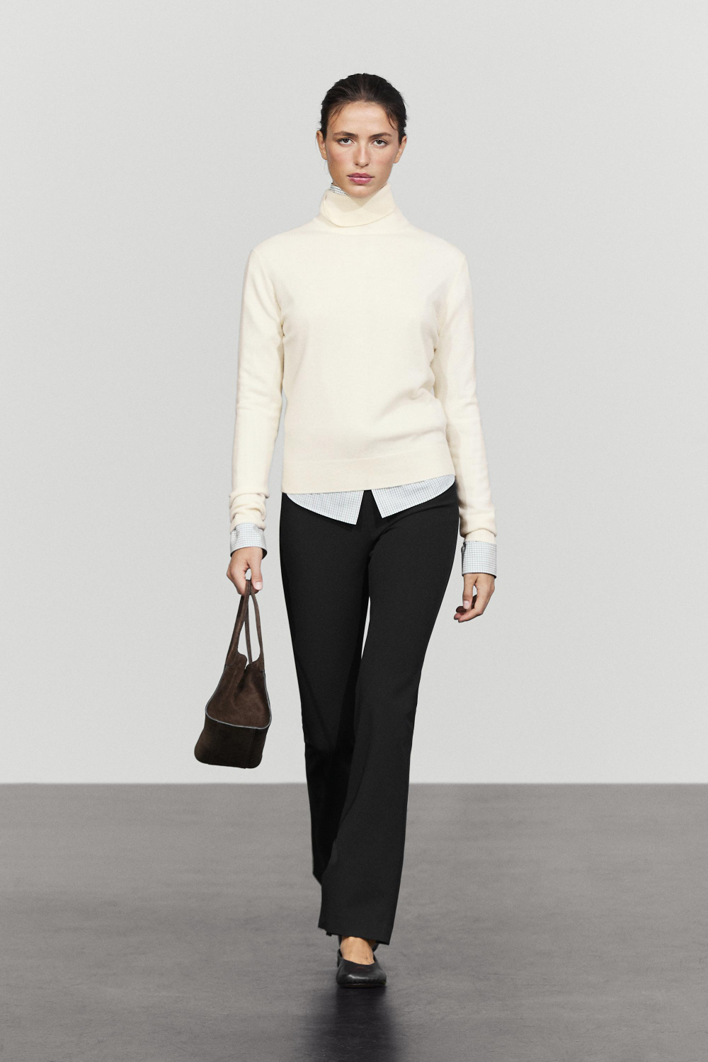 Massimo Dutti Трикотажный свитер из смесовой шерсти с высоким воротником, натуральный/кремовый