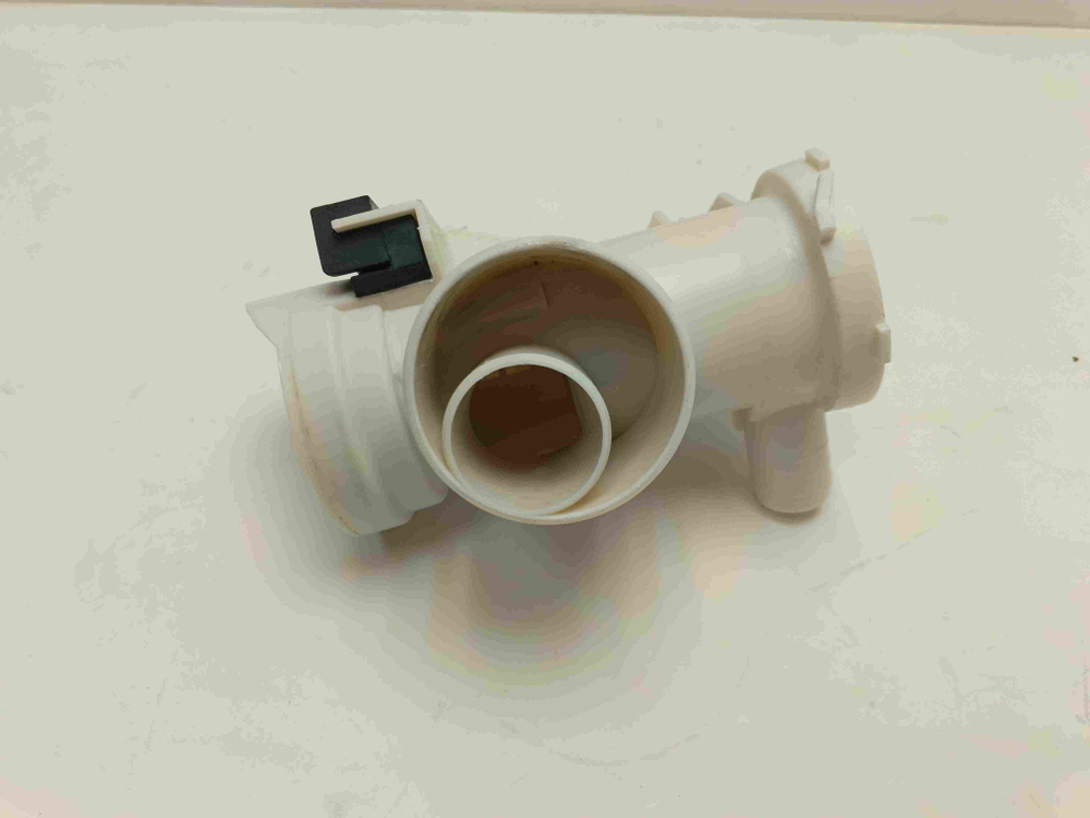 LS60840L кт224 Улитка сливного насоса для стиральной машины AEG LS60840L б/у