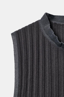 ZARA ТОП ИЗ ТРИКОТАЖА В РУБЧИК С ВОЛНИСТЫМ НИЗОМ, АНТРАЦИТОВО-СЕРЫЙ