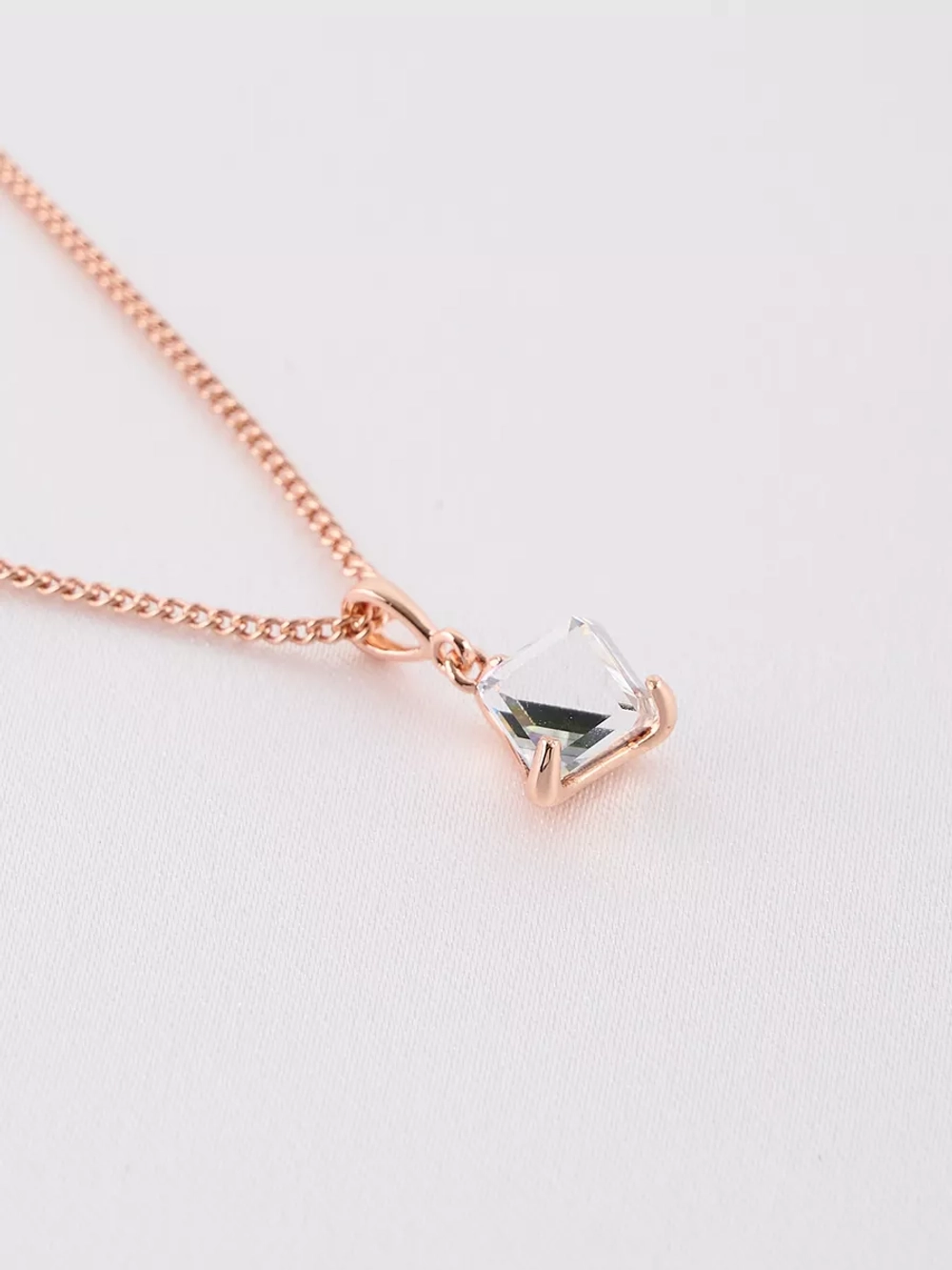 Кулон-кубик Миражи с сиреневым кристаллом Swarovski