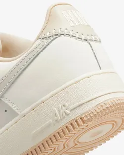 Кроссовки женские NIKE WMNS AIR FORCE 1 '07 CN CN