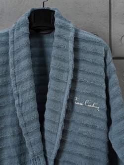 BOR00128 PIERRE CARDIN HOME Халат мужской L/XL лазурь ПВХ