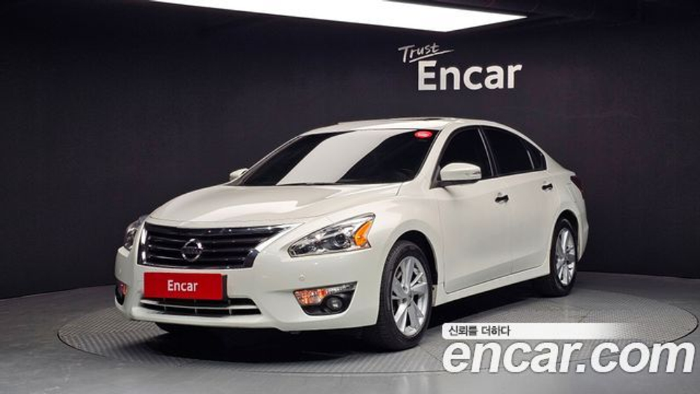 Nissan Altima 2.5 — 2014