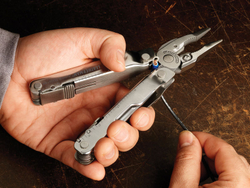 Мультитул Leatherman SuperTool 300 Black, 19 функций, черный нейлоновый чехол (molle)