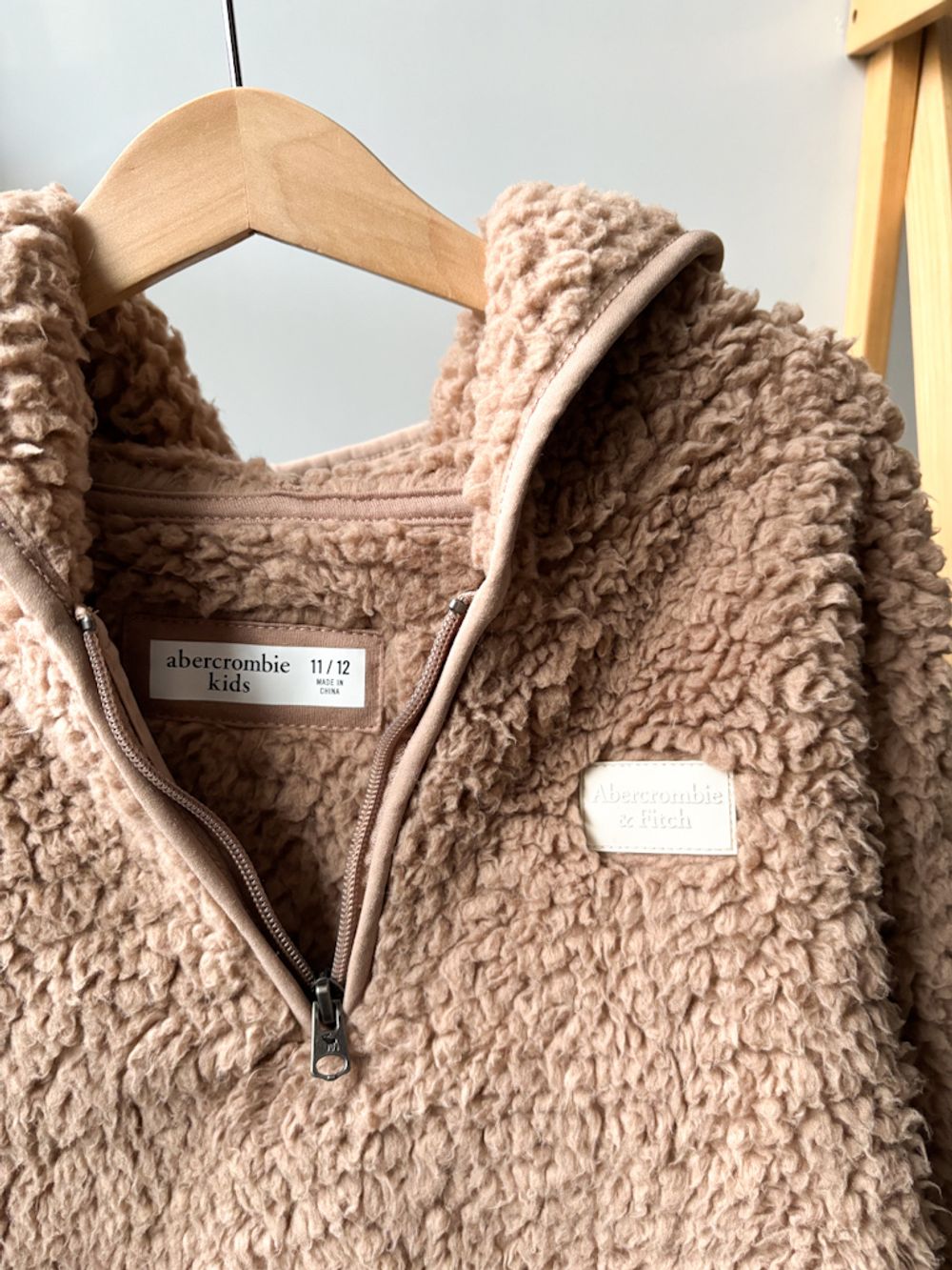 Толстовка Abercrombie Kids, 146