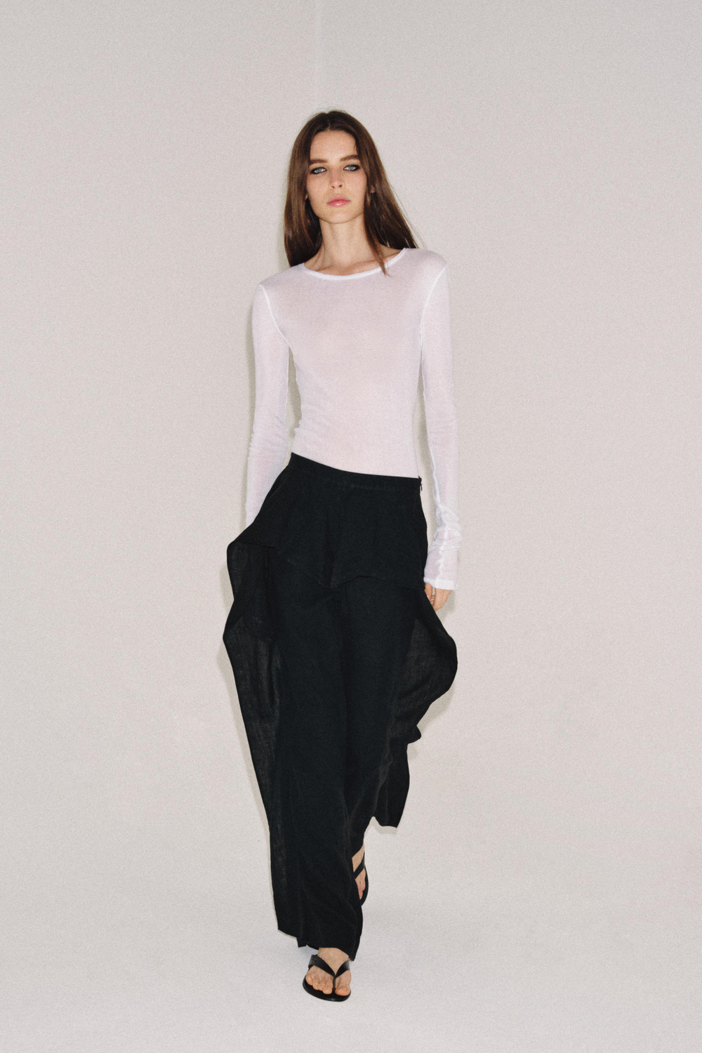 БРЮКИ С ОБОРКАМИ ИЗ 100% ЛЬНА — ZW COLLECTION — ZARA