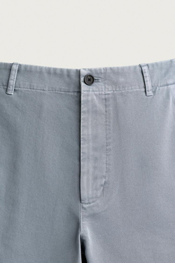 ZARA БРЮКИ ЧИНОС RELAXED FIT С ЭФФЕКТОМ ПОТЕРТОСТИ, ЛИНЯЛЫЙ ГОЛУБОЙ