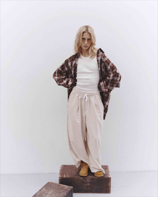 Брюки Velvet Baggy Pants Turtledove бежевые - фото 2