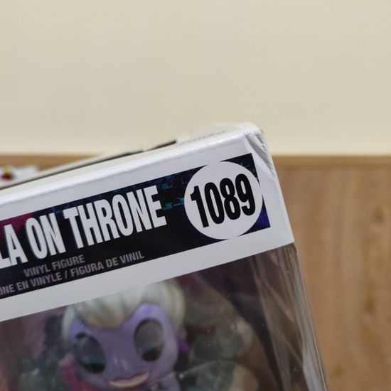 Фигурка Funko POP! Deluxe Disney Villains Ursula on Throne 50271 (уценка)