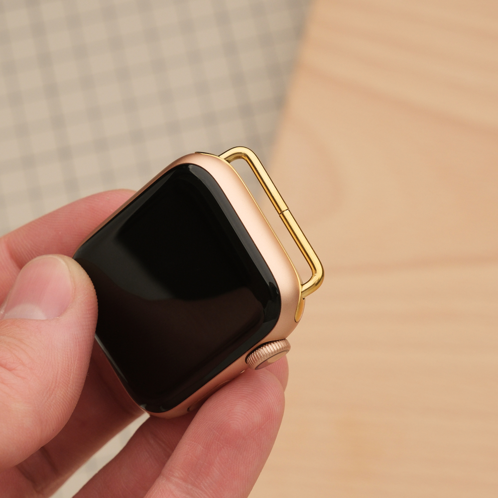 Адаптеры на винтах для Apple Watch, цвет золото