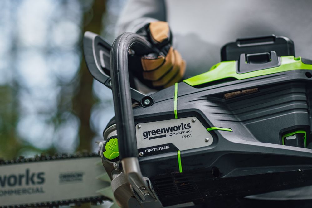 Цепная пила аккумуляторная Greenworks OCS800, 82V, 5,0 кВт, 50 см, бесщеточная, с АКБ 8Ач и ЗУ (2009707UH)