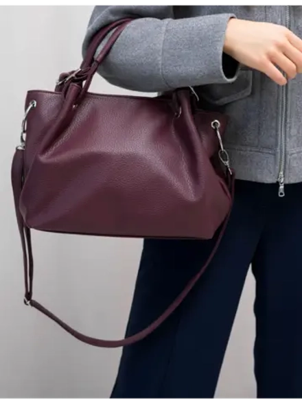Сумка через плечо средняя тоут классическая