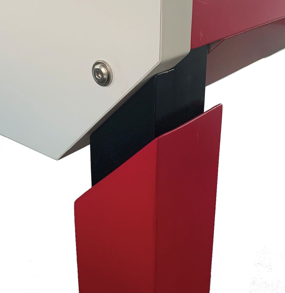 Игровой стол - футбол "NineStar Iron Pro ITSF Red"(144х75,5х90)