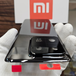 Крышка для Xiaomi 13 Pro - оригинальная задняя керамическая панель (чёрного цвета)