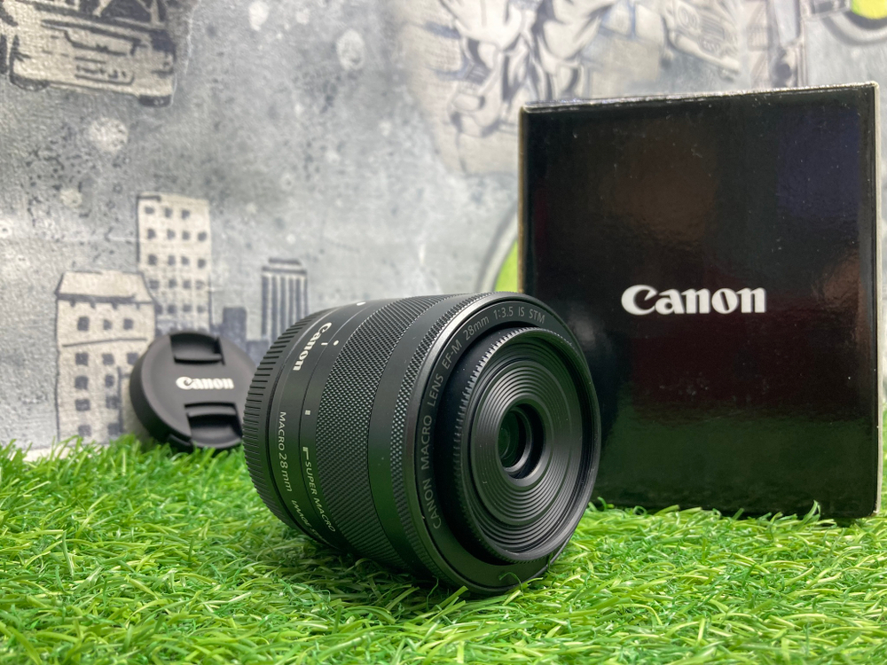 Canon EF-M 28mm 3.5 Macro IS STM