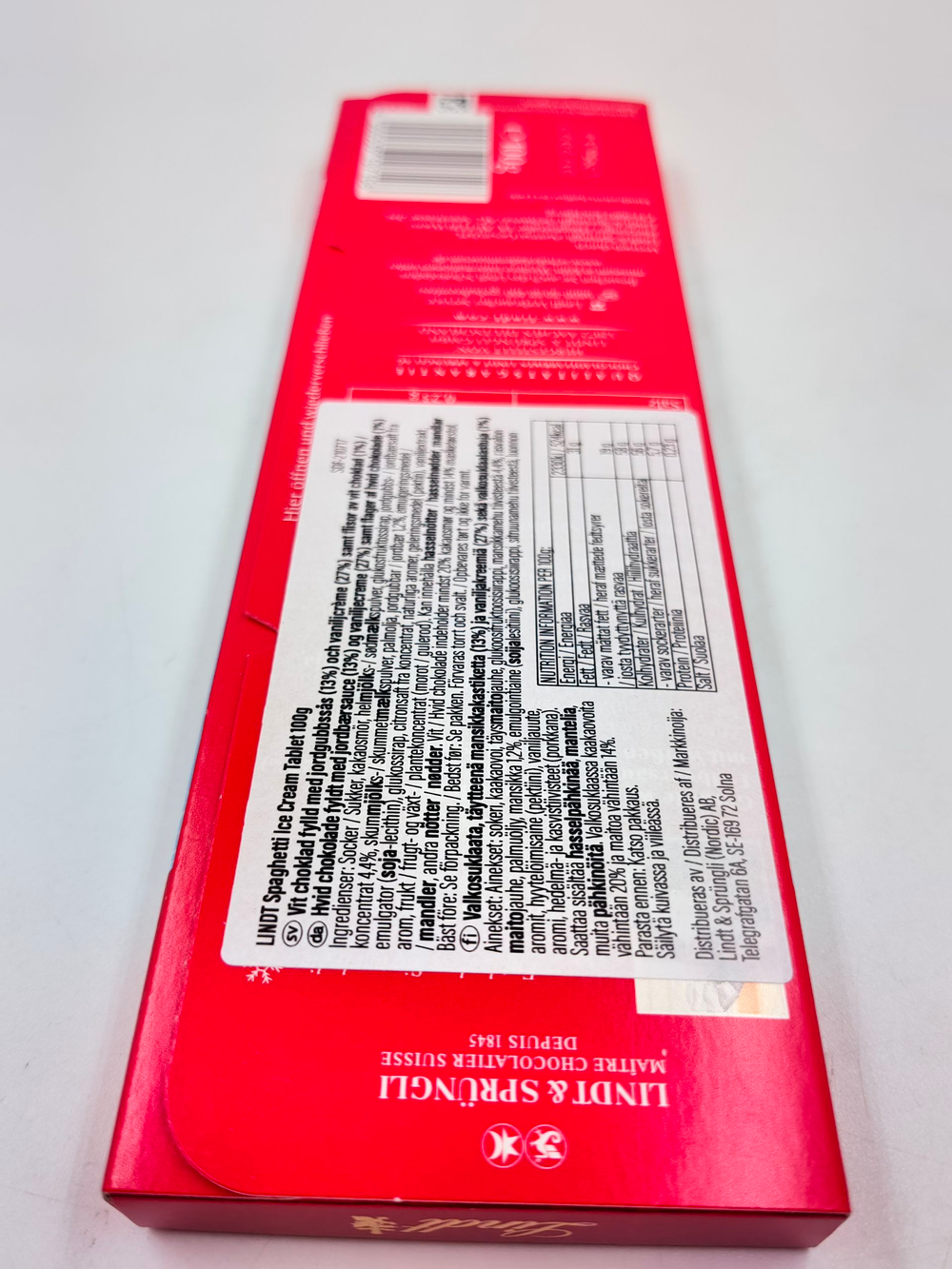 Lindt Ice Cream Белый шоколад SPAGHETTI EIS с клубнично-ванильной начинкой, 100 г (Германия)