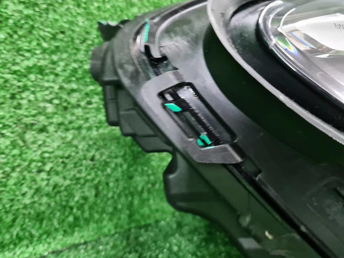 Фара правая Mercedes E W213 (2020-2023) LED