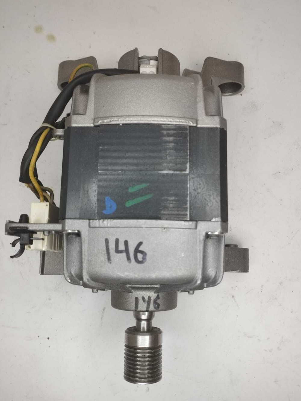 146 Двигатель для стиральной машины AEG 132193000 б/у