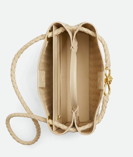 Bottega Veneta Сумка Andiamo medium