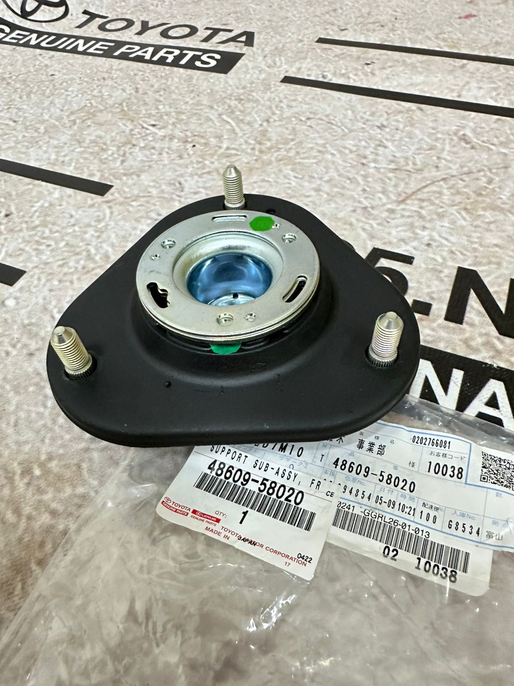 Опора стойки 48609-58020 Alphard3#