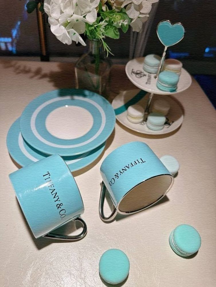 Серьги Tiffany &amp; Co. 0,8 мм