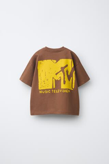ZARA ФУТБОЛКА С ПРИНТОМ MTV®, СВЕТЛО-КОРИЧНЕВЫЙ