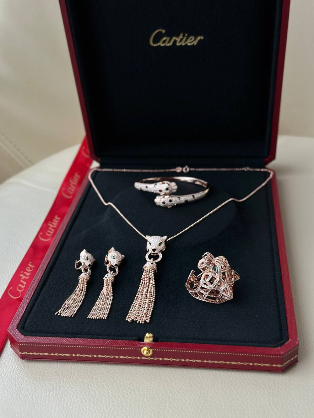 Серьги Cartier