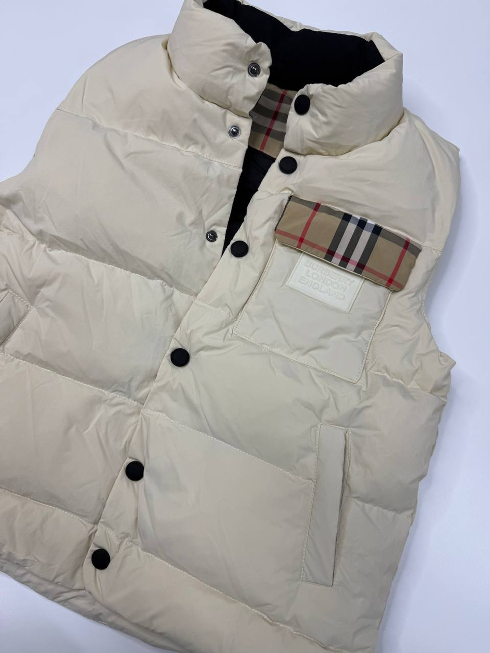 Жилет Burberry