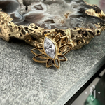 Накрутка "Lotus" - Желтое золото - White CZ