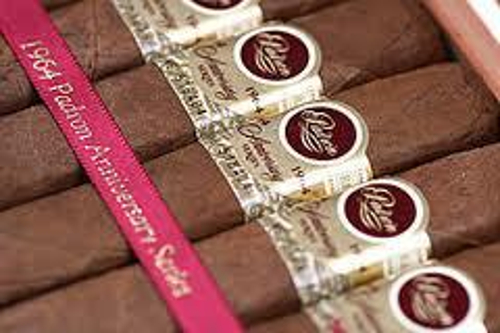 Padron 1964 Anniversary Series Principe