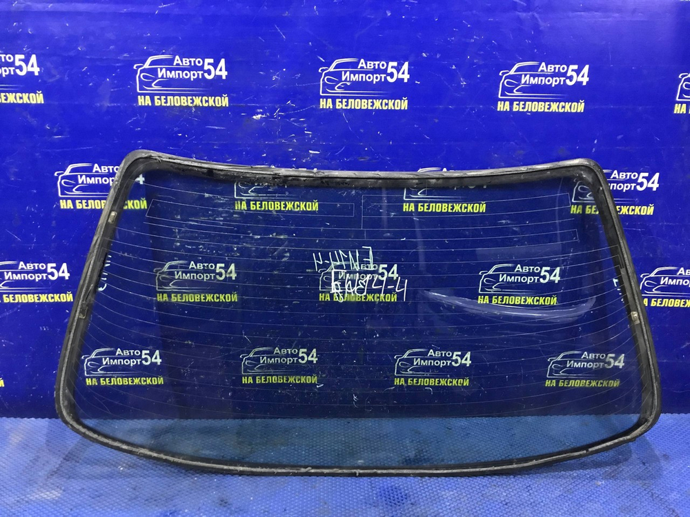 Стекло заднее NISSAN BLUEBIRD 1997