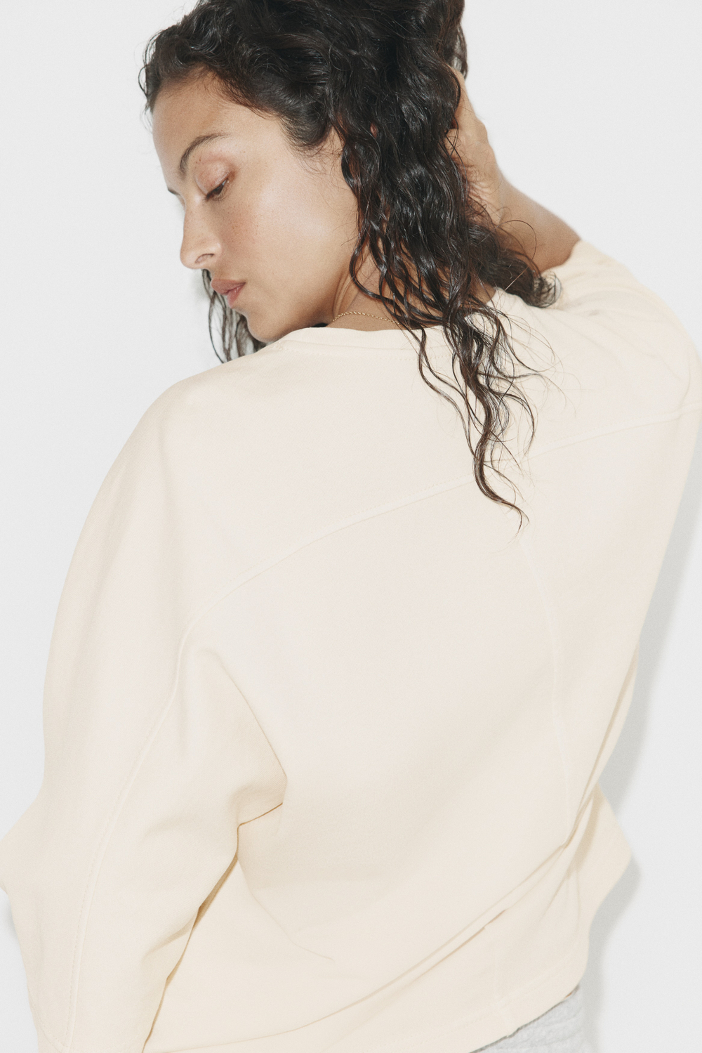 Свободный хлопковый свитшот с рукавами 3/4 - H&M